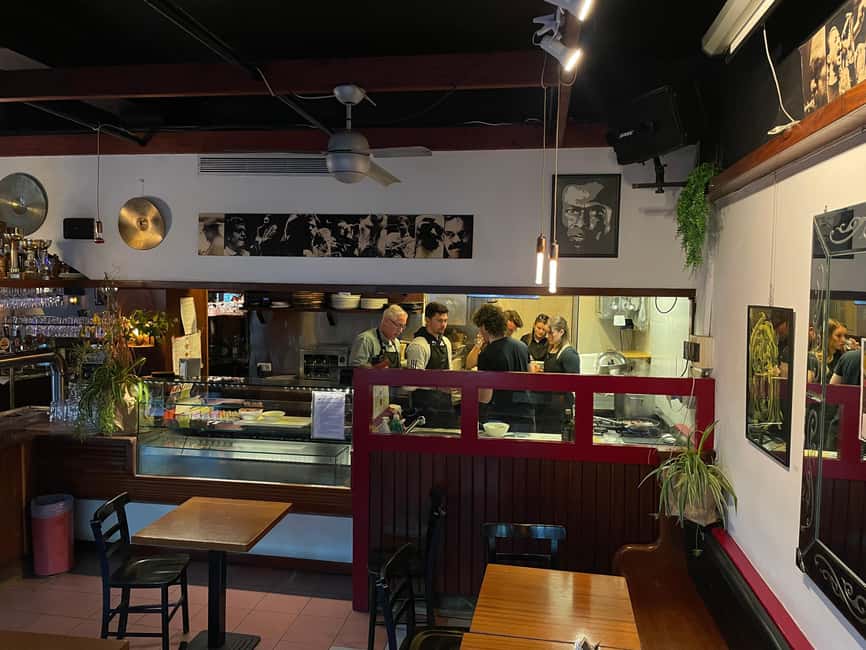 Venice: Pasta Carbonara Cooking Class with Wine - Why the Jazz Club Atmosphere Works So Well