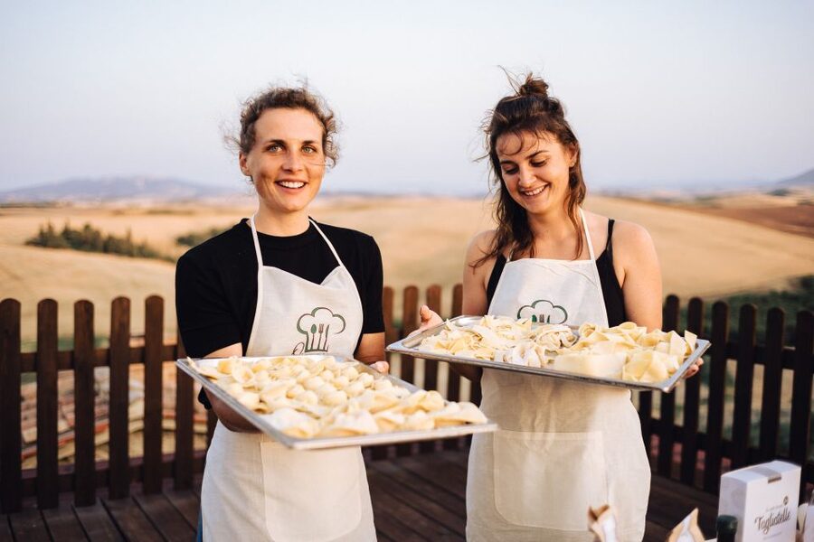 Volterra: Fresh Pasta Cooking Class at a Tuscan Farmhouse - From Prep to Plate: Cooking, Traditional Sauces, and Diacceroni Wine