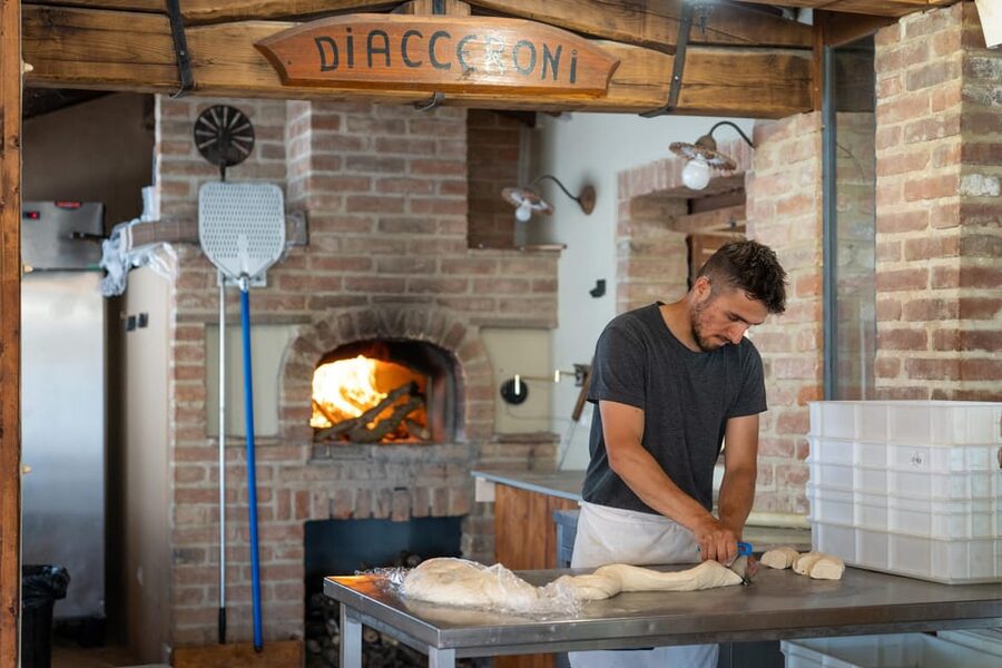 Volterra: Pizza Cooking Class in a tuscan farmhouse - Dough you can take home: learning the why, not just the steps