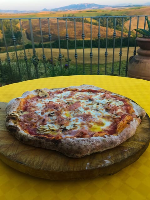Volterra: Pizza Cooking Class in a tuscan farmhouse - Your station and the chef’s pizza game plan