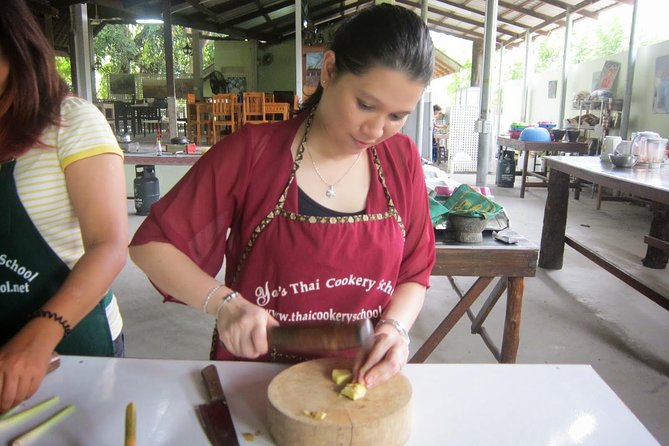 Ya Thai Cookery School Class in Krabi - Ya’s Thai Cookery School in Ao Nang: small group, big flavor payoff