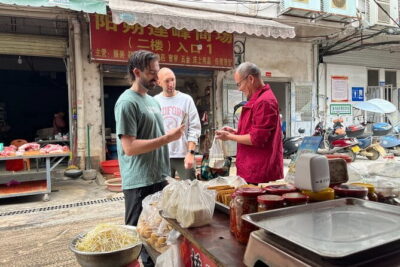 Yangshuo Cooking Class with Market Trip - The market trip: ingredient picking for beer fish