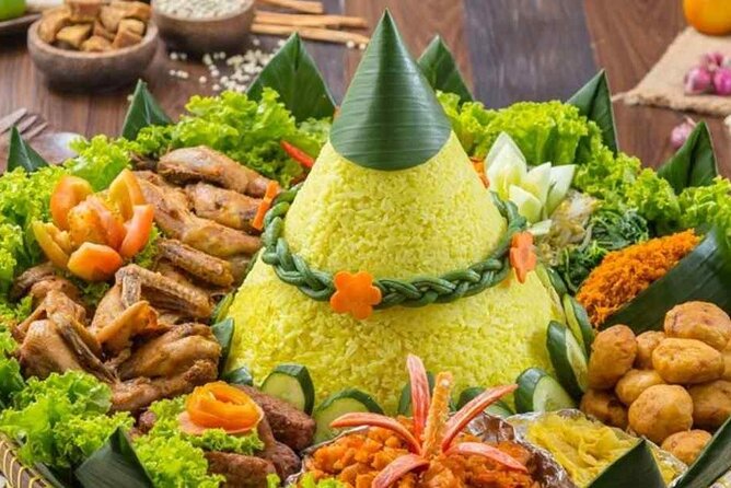 Yogyakarta Cooking Class and Market Tour - Market Tour First: Picking Javanese Ingredients Like You Mean It