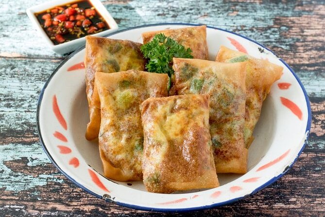 Yogyakarta Cooking Class and Market Tour - Lunch and Drinks: Eating What You Made, the Javanese Way