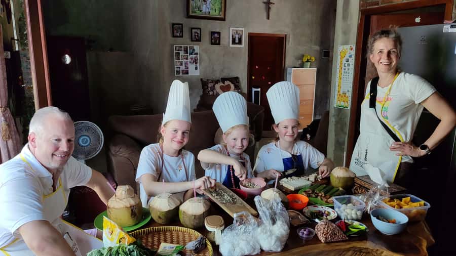 Yogyakarta: Cooking Class with Market Visit and Hotel Pickup - Price and Time: Is $33 Good Value?