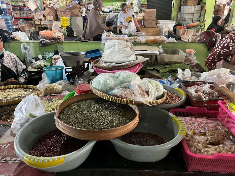 Yogyakarta: Cooking Class with Traditional Market Tour - What’s included, and what you should bring