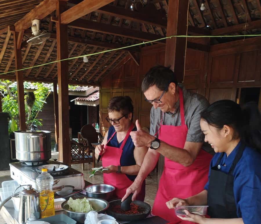 Yogyakarta: Javanese Cooking Class & Market Tour - From Hotel Pickup to the Market: Where the Real Learning Begins
