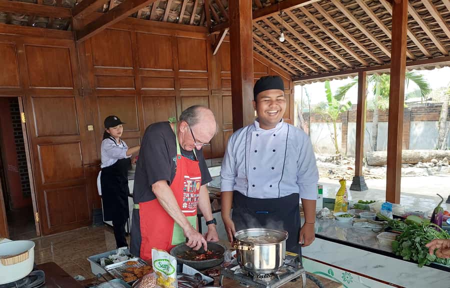 Yogyakarta: Javanese Cooking Class & Market Tour - Tasting Your Own Food: Why the Meal Matters