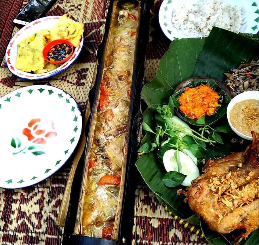 Yogyakarta: Javanese Cooking Class & Market Tour - Chef Dewi’s Market Tour: How You Learn to Pick Ingredients Like a Local
